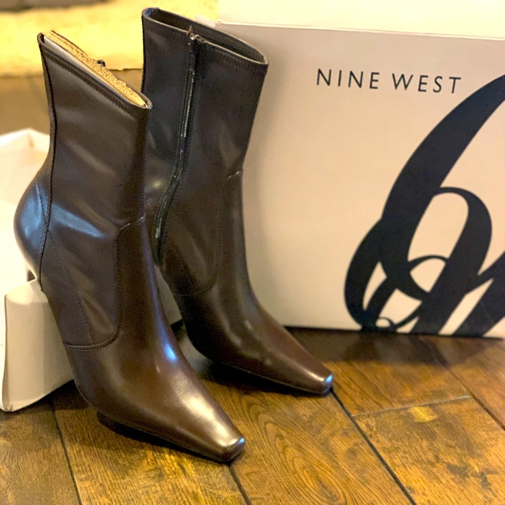 Nine West Dark Brown Leather Pointed-Toe Ankle Booties